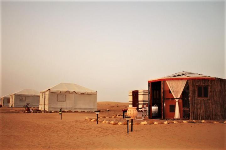 Hotel Queen Desert Camp Fulayj al Masha'ikh Exterior foto